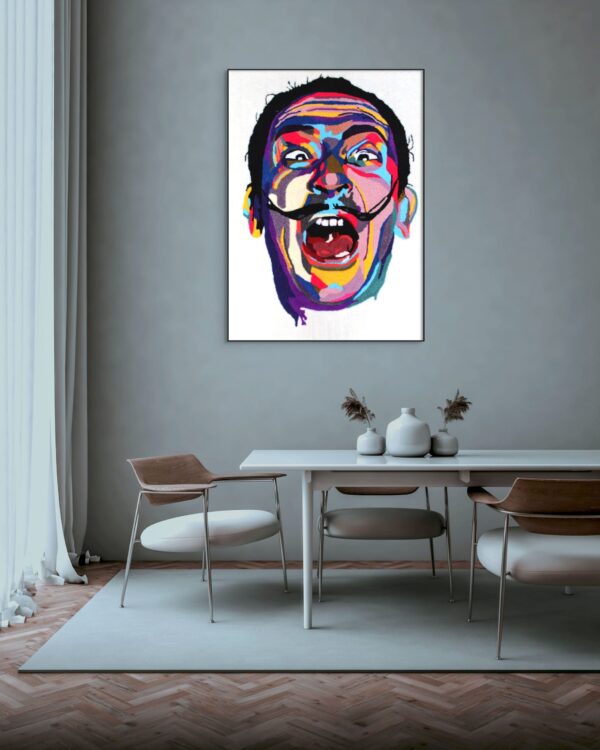 Dali - vol energie in een minimalistisch interieur Contrast en speelsheid in textielkunstwerk Energy Dalí